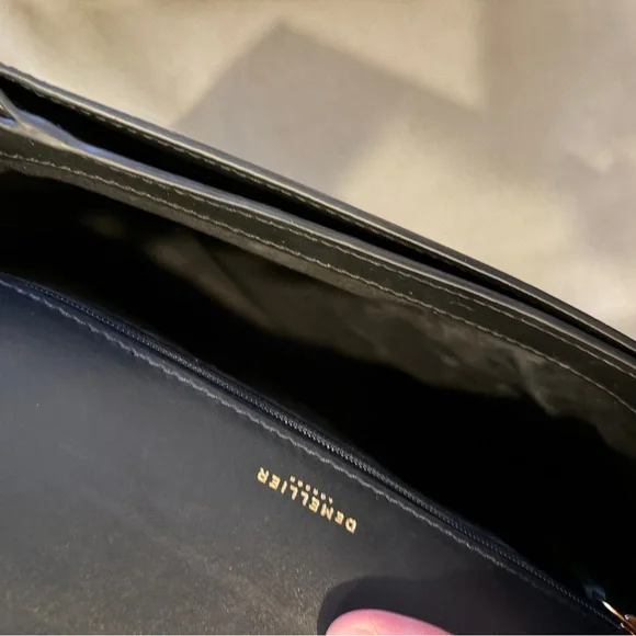 DeMellier | The Vancouver in Black Smooth (Crossbody Bag) - Picture 5 of 8